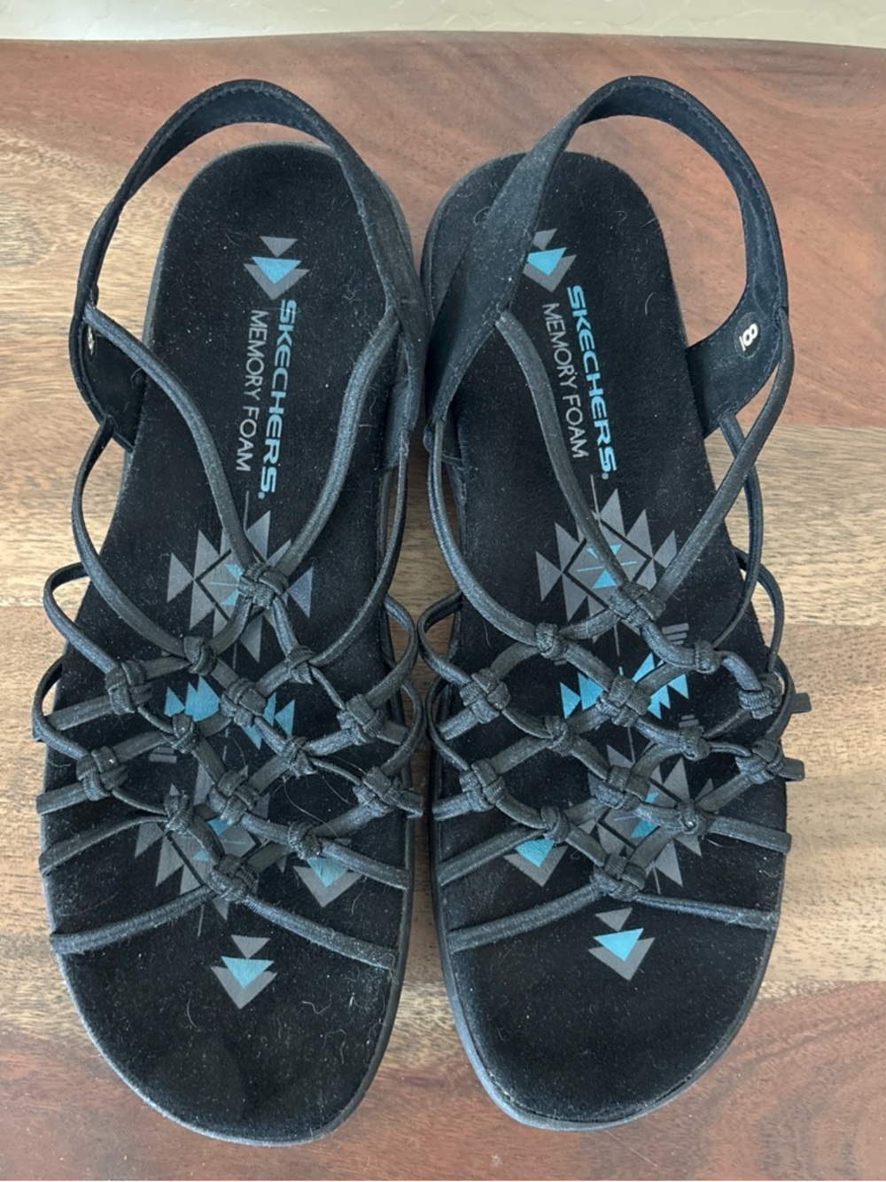 Skechers Black Strappy Knotted Memory Foam Sandals - Women's. 8